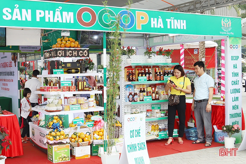 Trên 80 gian hàng tham gia Hội chợ sản phẩm OCOP và đặc sản Hà Tĩnh năm 2022