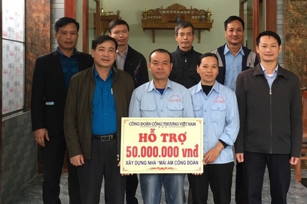 CĐN Công Thương Hà Tĩnh: Trao hỗ trợ làm nhà “Mái ấm Công đoàn” cho đoàn viên có hoàn cảnh khó khăn từ nguồn hỗ trợ của Công đoàn Công Thương Việt Nam