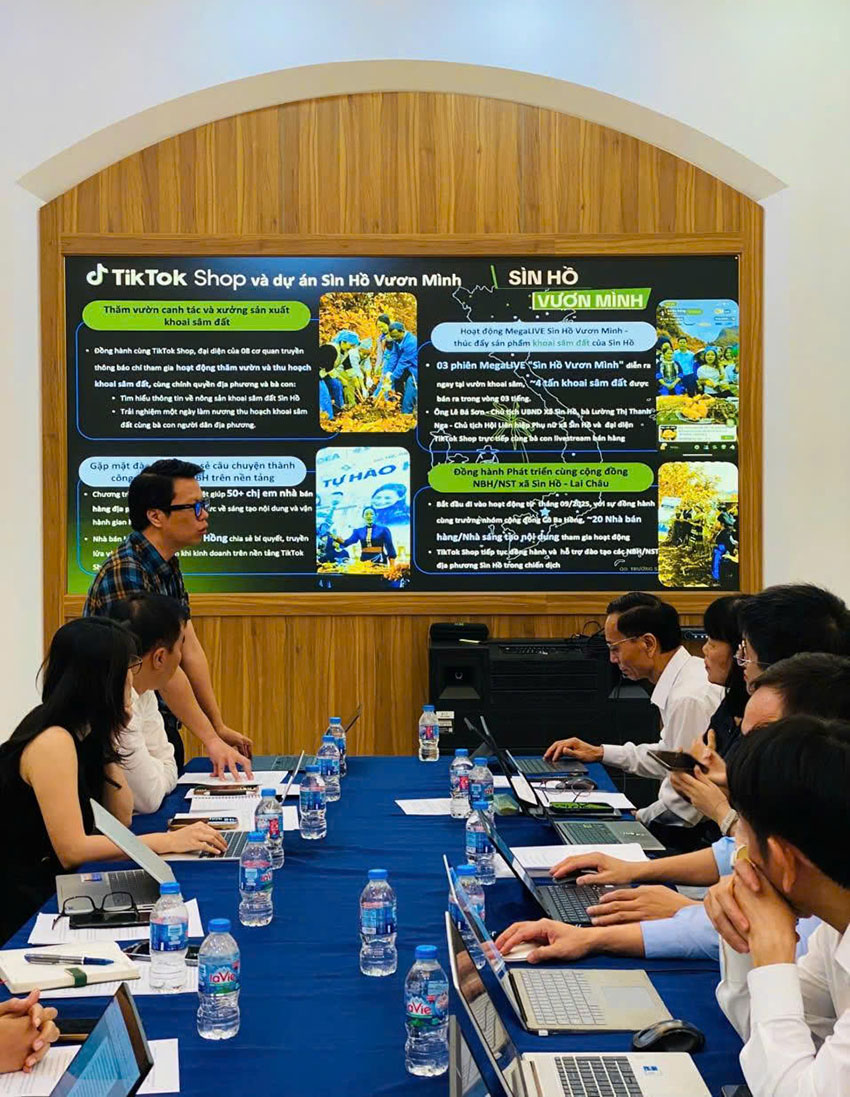 Hà Tĩnh tăng cường hỗ trợ doanh nghiệp chuyển đổi số, thúc đẩy tiêu thụ sản phẩm trên các sàn thương mại điện tử