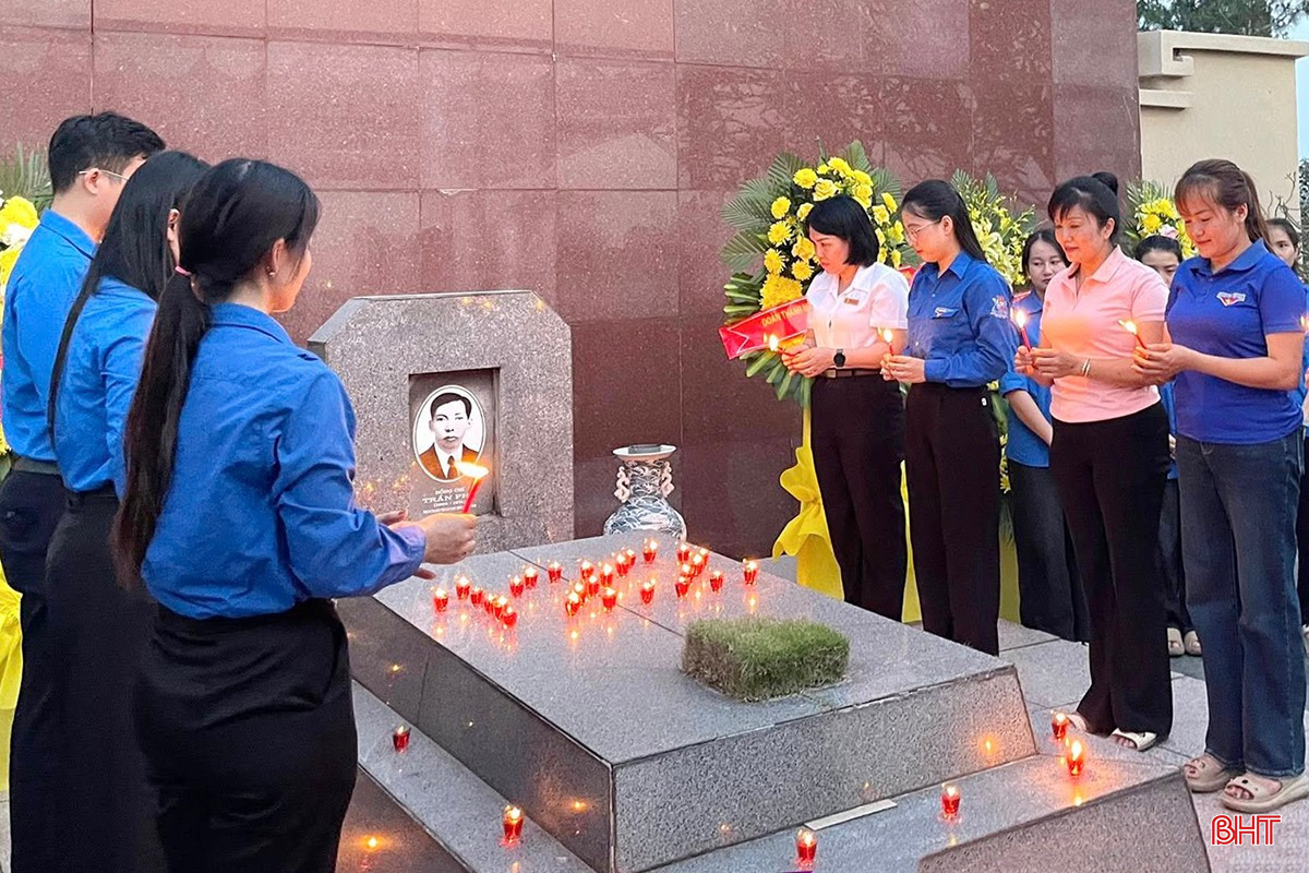 Nhiều người dân tri ân, tưởng nhớ Tổng Bí thư Trần Phú