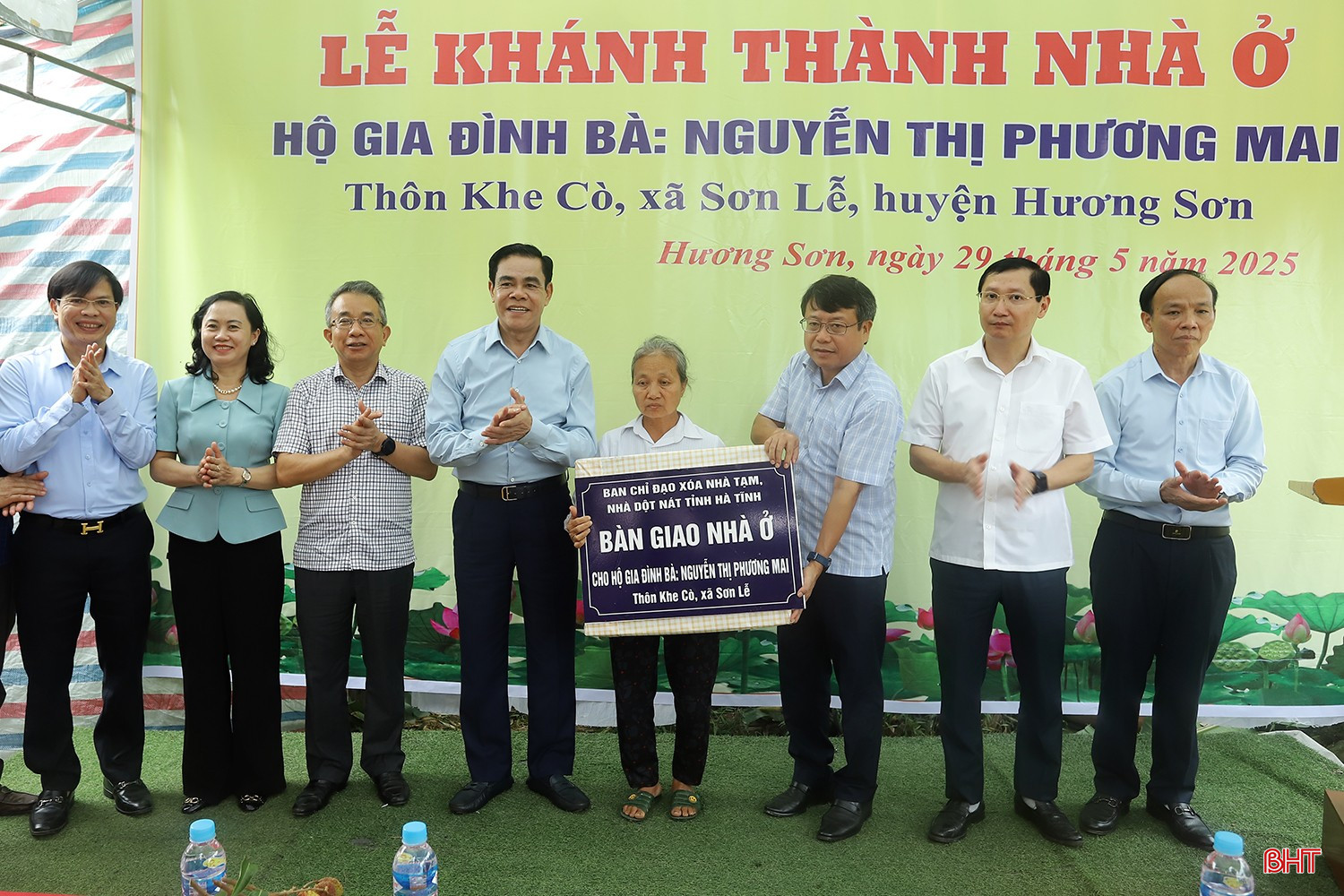 Chủ tịch UBND tỉnh dự lễ khánh thành nhà ở cho gia đình chính sách ở Hương Sơn