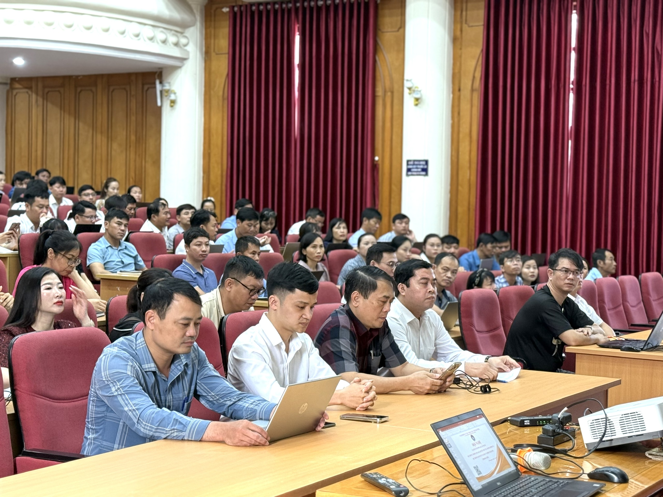 Hà Tĩnh triển khai hướng dẫn quản trị Hệ thống thông tin giải quyết thủ tục hành chính và Hệ thống quản lý văn bản chỉ đạo, điều hành số của tỉnh
