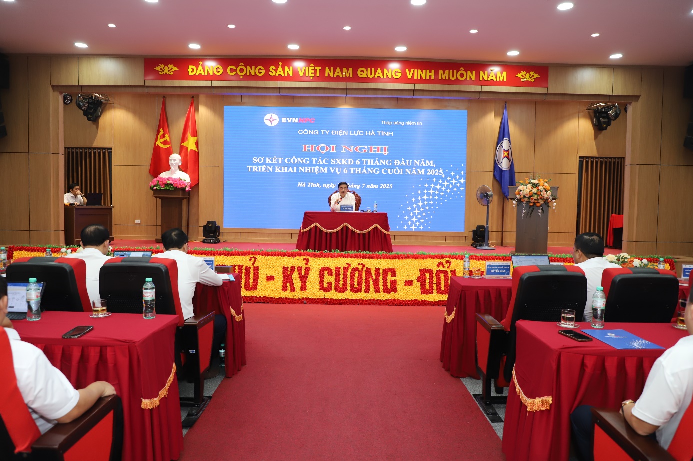 Công ty Điện lực Hà Tĩnh: Tổng lực bứt phá, phấn đấu hoàn thành toàn diện kế hoạch năm 2025