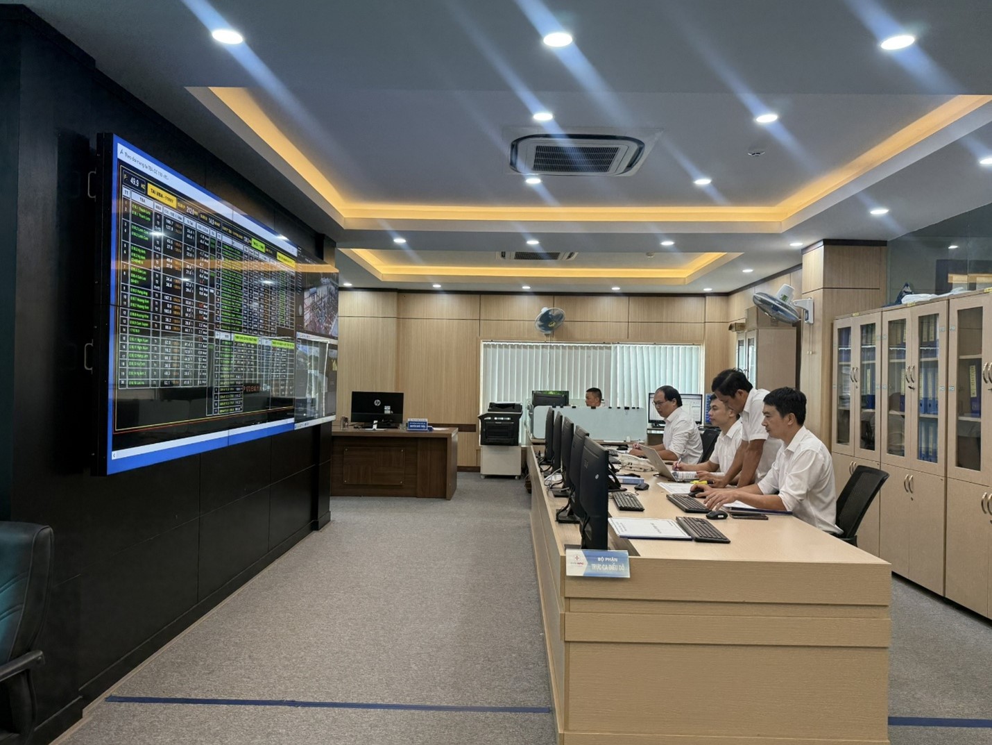 Công ty Điện lực Hà Tĩnh tăng hiệu suất kinh doanh nhờ ứng dụng mạnh mẽ chuyển đổi số