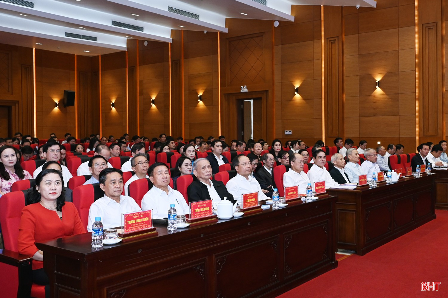 Hà Tĩnh quán triệt các chuyên đề quan trọng, dự thảo Chương trình hành động thực hiện Nghị quyết Đại hội Đảng bộ tỉnh lần thứ XX