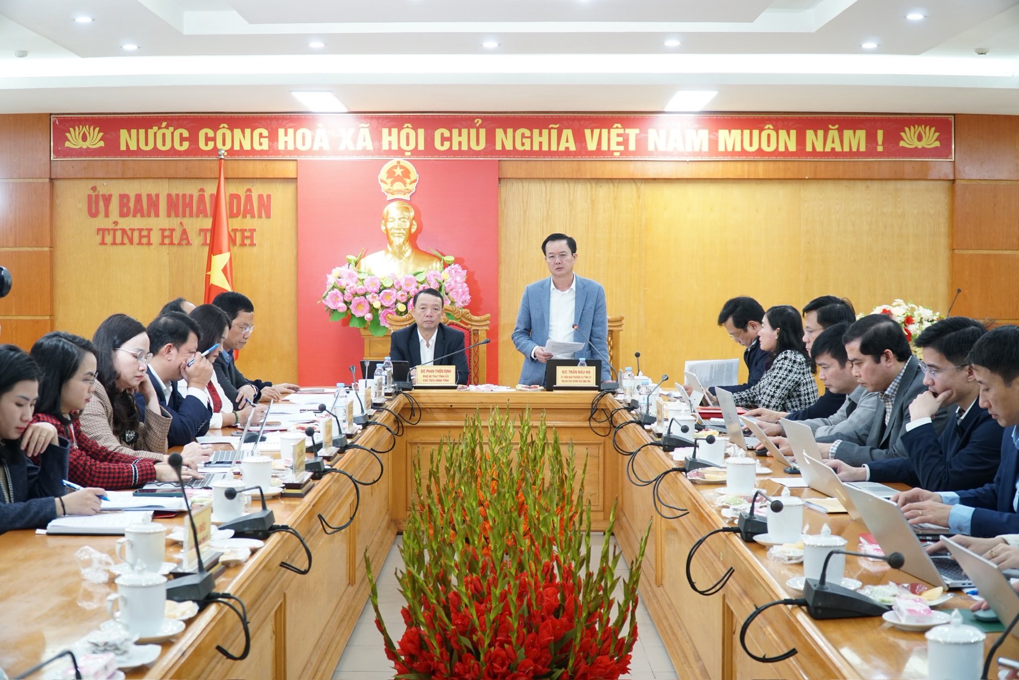 Hội nghị kiểm điểm tập thể, cá nhân của Ban Thường vụ Đảng ủy UBND tỉnh