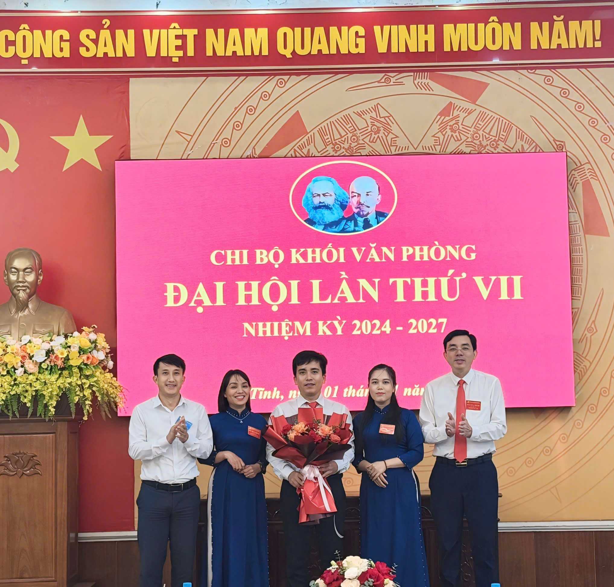 Chi bộ Khối Văn phòng tổ chức thành công Đại hội Chi bộ điểm