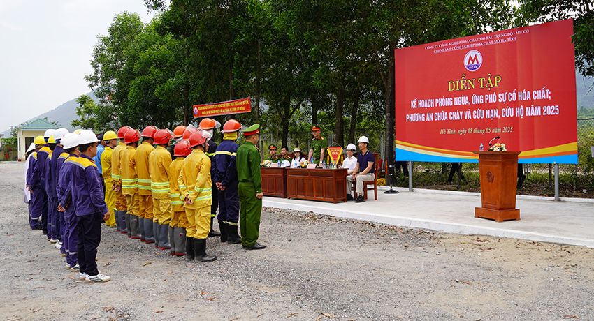 DIỄN TẬP ỨNG PHÓ SỰ CỐ HÓA CHẤT NĂM 2025 TẠI CHI NHÁNH CÔNG NGHIỆP HÓA CHẤT MỎ HÀ TĨNH