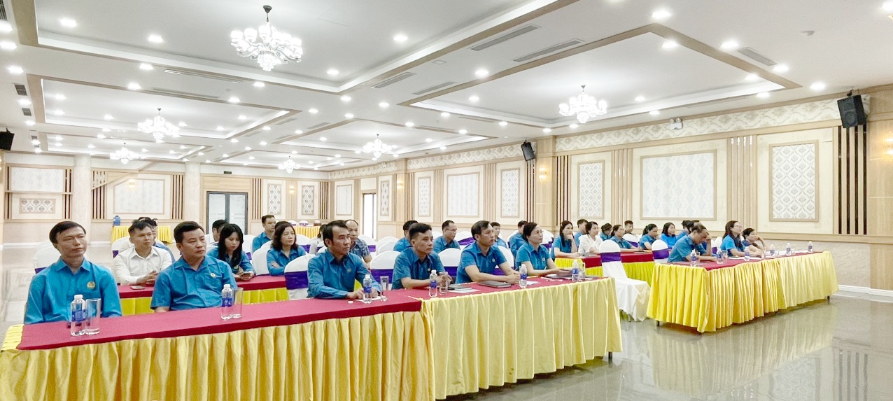 CĐN Công Thương Hà Tĩnh: Sơ kết 6 tháng đầu năm 2024 và gặp mặt cán bộ công đoàn qua các thời kỳ nhân kỷ niệm 95 năm Ngày thành lập Công đoàn Việt Nam.