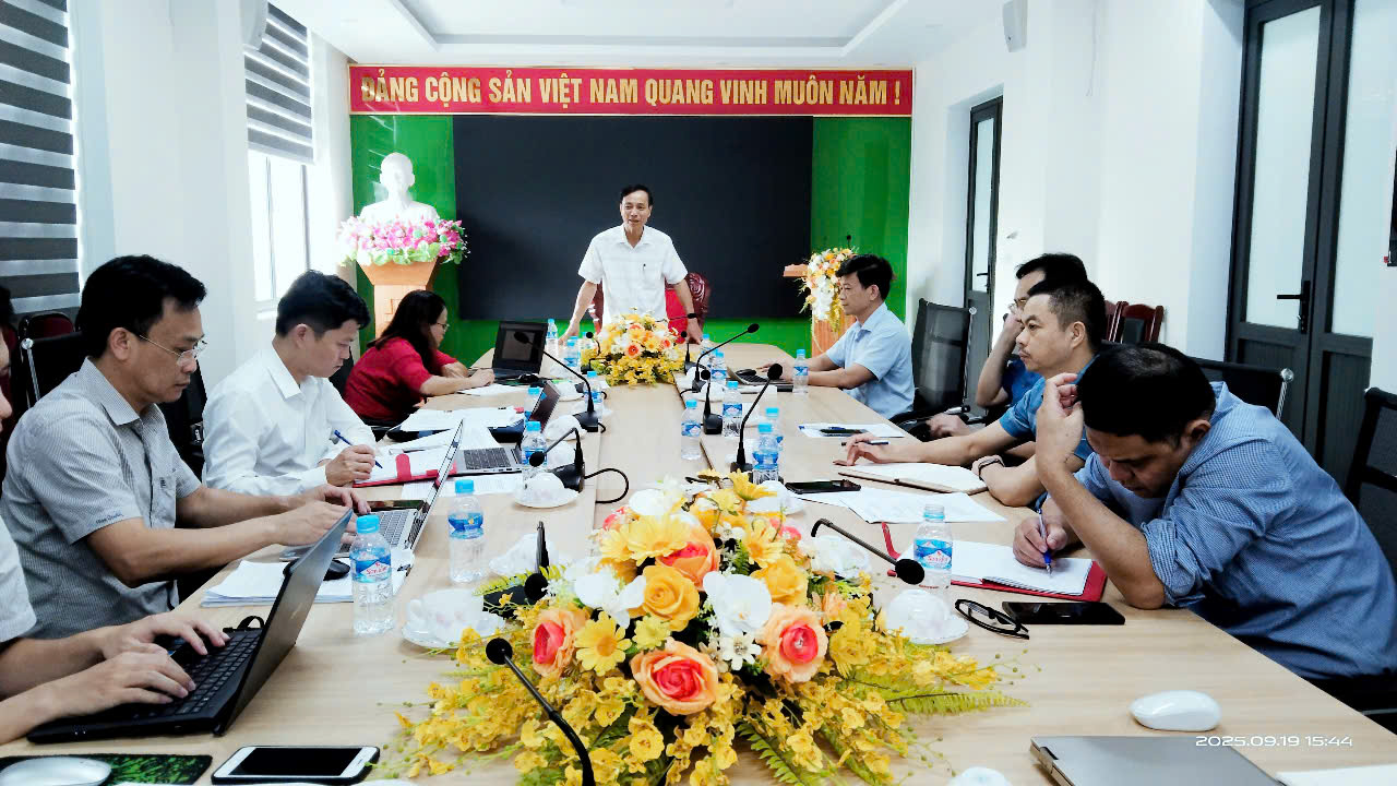 THẢO LUẬN, CHO Ý KIẾN VỀ XÂY DỰNG CHÍNH SÁCH