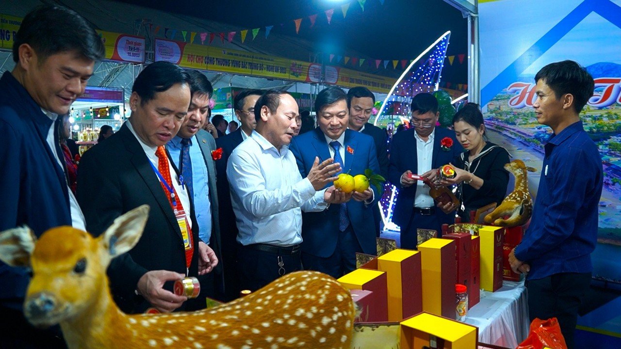 Hà Tĩnh trưng bày, giới thiệu hơn 50 sản phẩm OCOP, sản phẩm công nghiệp nông thôn tiêu biểu, đặc trưng tại Hội chợ Công Thương vùng Bắc Trung Bộ - Nghệ An năm 2023