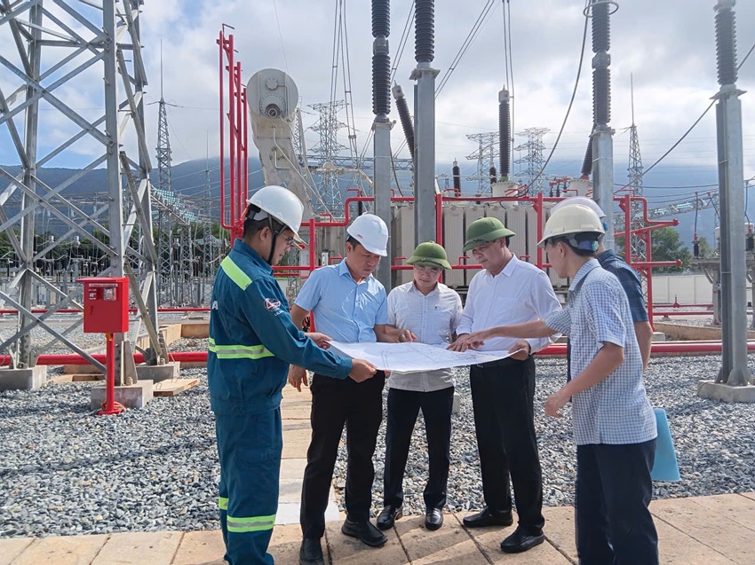 Đóng điện thành công Trạm biến áp 220kV Vũng Áng, sẵn sang cung cấp điện ổn định cho Khu kinh tế Vũng Áng và vùng phụ cận