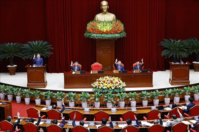 Bế mạc Hội nghị lần thứ 2 BCH TƯ Đảng khóa XIV: Thống nhất cao về những vấn đề lớn, hệ trọng Bế mạc Hội nghị lần thứ 2 BCH TƯ Đảng khóa XIV: Thống nhất cao về những vấn đề lớn, hệ trọng